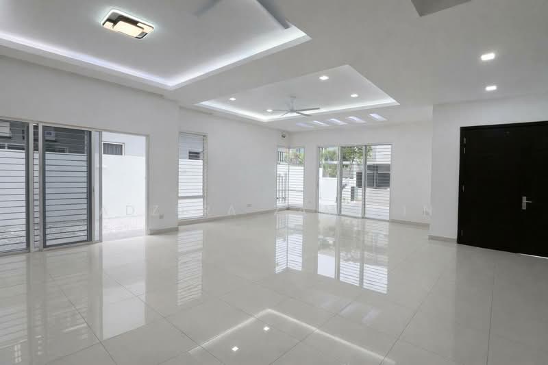 Rumah Berkembar untuk Dijual di Perdana Lakeview East (Cyberjaya) - Adzura Zamedin - Living Room - PropertyGuru.com.my