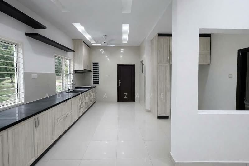 Rumah Berkembar untuk Dijual di Perdana Lakeview East (Cyberjaya) - Adzura Zamedin - Kitchen - PropertyGuru.com.my