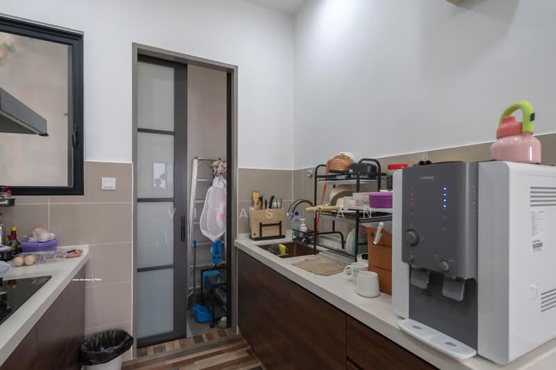 Zentro Residences Serviced Apartment untuk Untuk Dijual - RM 520,000, Mac 2026 - Kitchen - PropertyGuru.com.my