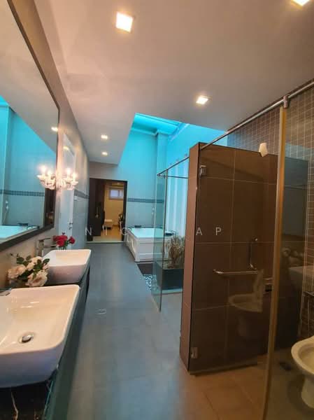 Semi-Detached House for Sale in Bukit Suria (Cheras) - Nick Yap - Bathroom - PropertyGuru.com.my