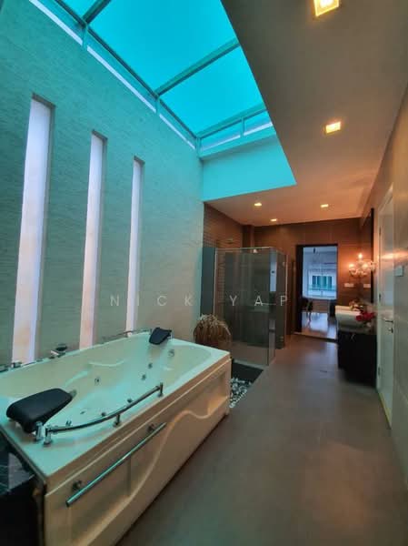 Semi-Detached House for Sale in Bukit Suria (Cheras) - Nick Yap - Bathroom - PropertyGuru.com.my