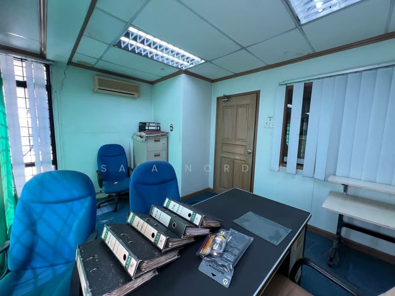Shop / Office for Sale in Seksyen 13 (Shah Alam) - Sa'a Nordin - Interior - PropertyGuru.com.my