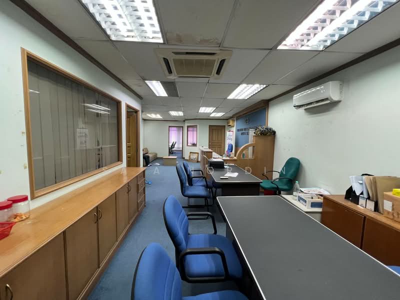 Shop / Office for Sale in Seksyen 13 (Shah Alam) - Sa'a Nordin - Interior - PropertyGuru.com.my