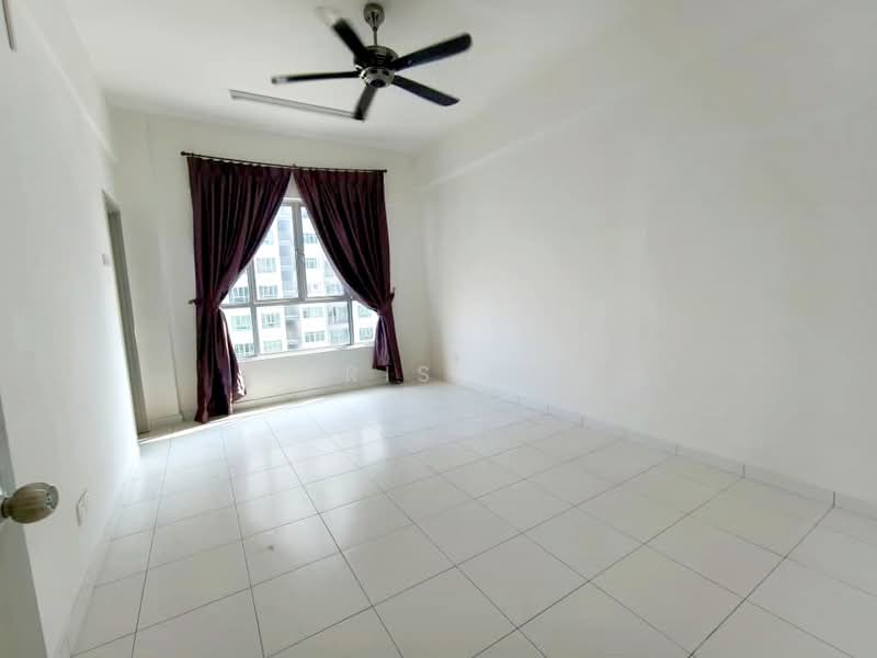 Condominium for Sale at The Golden Triangle Condominium - Cris Ng - Living Room - PropertyGuru.com.my