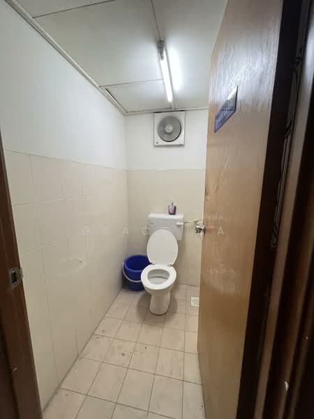 Office for Rent in Taman Kajang Sentral (Kajang) - Grace Ha - Bathroom - PropertyGuru.com.my