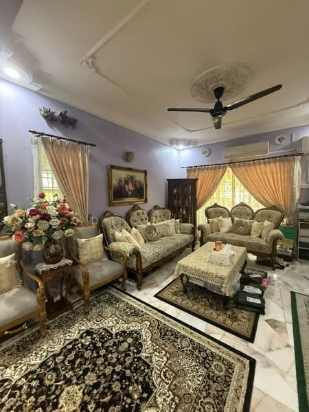 Taman Universiti untuk Untuk Dijual - RM 780,000, Mac 2026 - Living Room - PropertyGuru.com.my