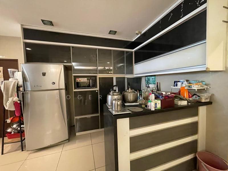Zero-Lot Bungalow for Sale in Taman Aman Perdana (Kapar) - Roger Phang - Kitchen - PropertyGuru.com.my