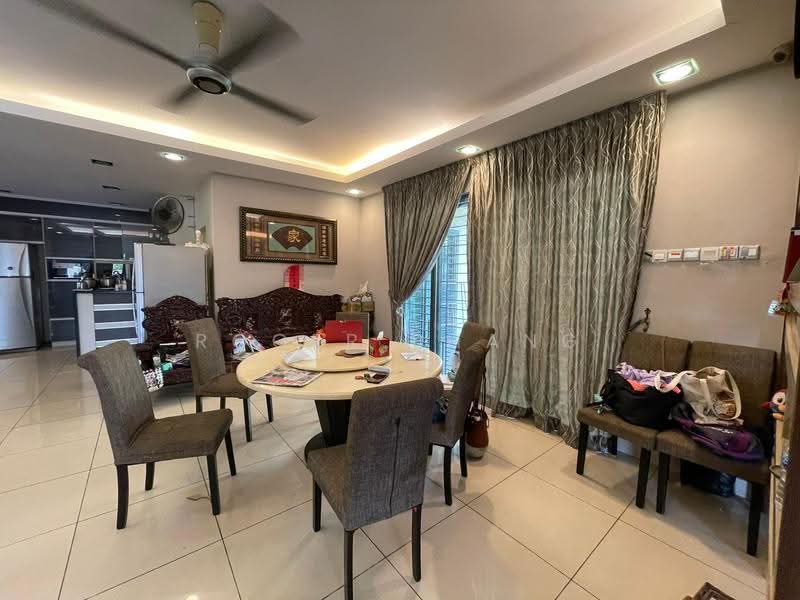 Zero-Lot Bungalow for Sale in Taman Aman Perdana (Kapar) - Roger Phang - Dining Room - PropertyGuru.com.my