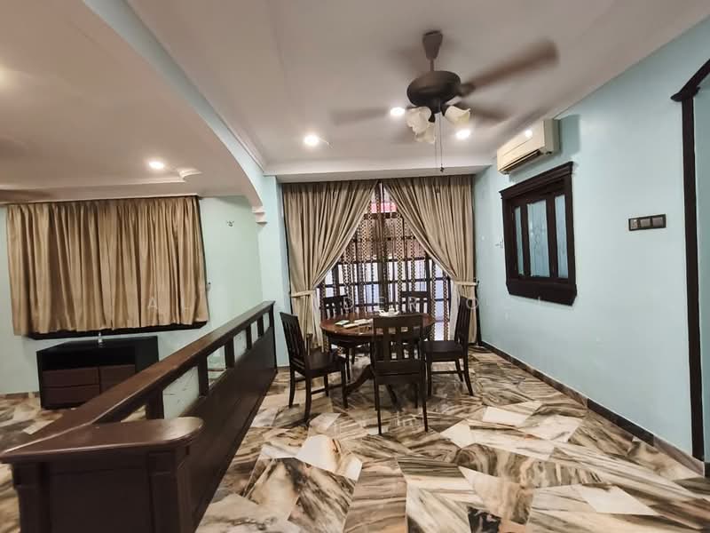 Taman Golf Semi-D House For Rent untuk Untuk Disewa - RM 2,000 /bulan, Mac 2026 - Dining Room - PropertyGuru.com.my