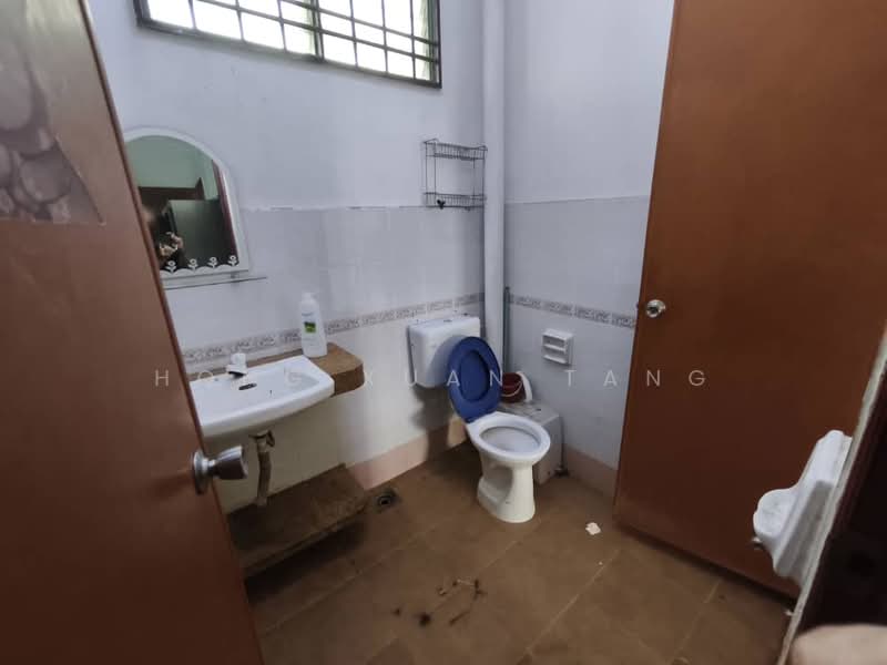 Taman Puteri Wangsa untuk Untuk Disewa - RM 1,500 /bulan, Mac 2026 - Bathroom - PropertyGuru.com.my