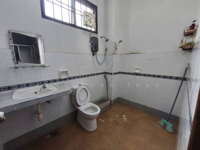 Taman Puteri Wangsa untuk Untuk Disewa - RM 1,500 /bulan, Mac 2026 - Bathroom - PropertyGuru.com.my