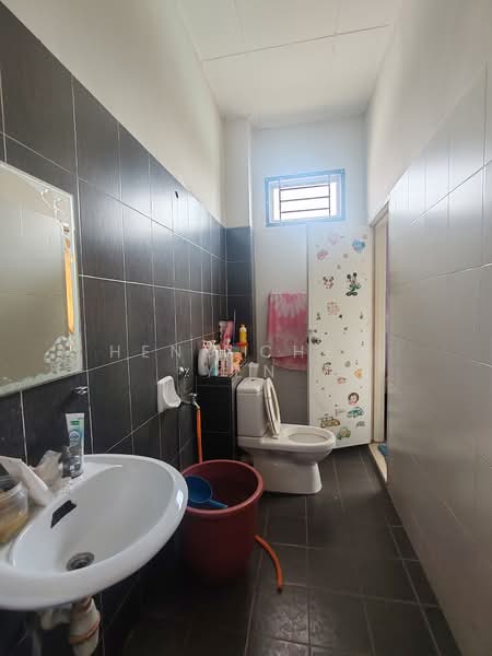 Taman Ehsan Jaya untuk Untuk Dijual - RM 818,000, Mac 2026 - Bathroom - PropertyGuru.com.my