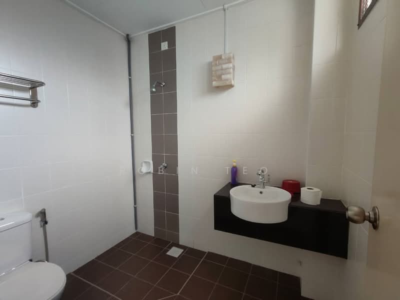2-storey Terraced House for Sale in Taman Sri Pulai Perdana (Skudai) - Robin Teo - Bathroom - PropertyGuru.com.my