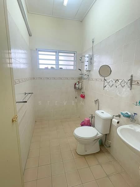 Taman Silibin Ria untuk Untuk Dijual - RM 450,000, Mac 2026 - Bathroom - PropertyGuru.com.my
