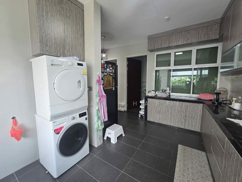 Bungalow for Rent in Iskandar Puteri (Nusajaya) (Johor) - Sarah Shaffi - Kitchen - PropertyGuru.com.my