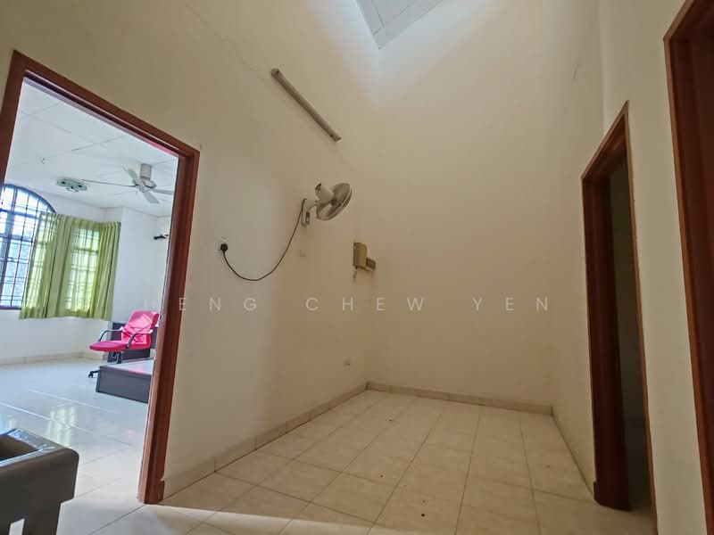 Cheapest Bestari Indah double storey for rent untuk Untuk Disewa - RM 1,500 /bulan, Mac 2026 - Interior - PropertyGuru.com.my