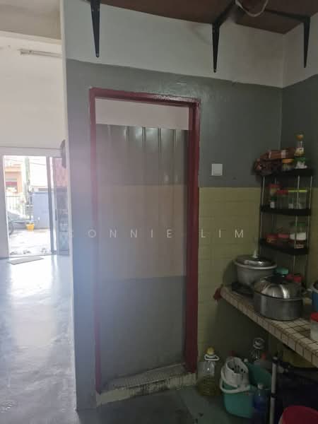 2-storey Terraced House for Sale in Jinjang Selatan (Batu) - Connie Lim - Kitchen - PropertyGuru.com.my