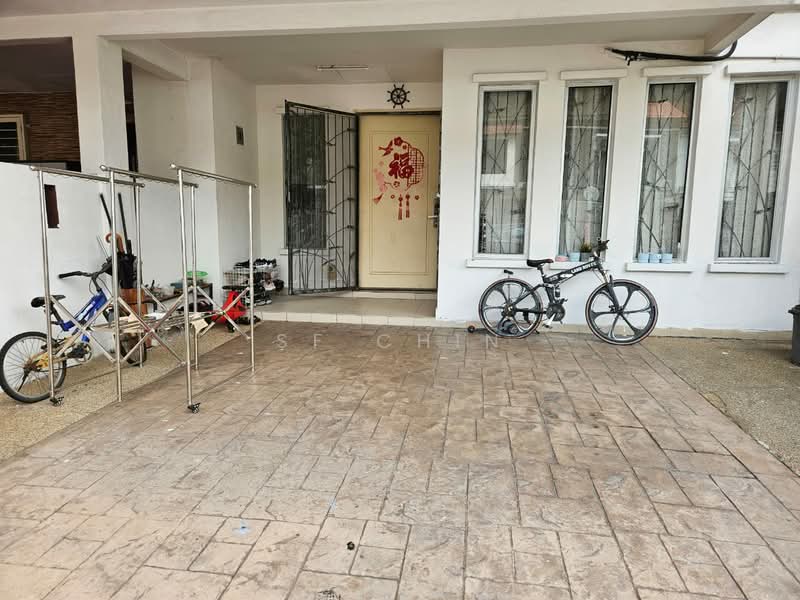 Rumah Teres 2 Tingkat untuk Dijual di Bukit Jalil (Kuala Lumpur) - SF Chin - Car porch - PropertyGuru.com.my