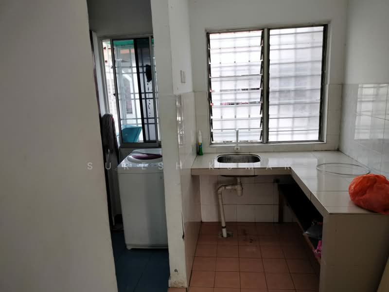 Flat for Sale at Impian - Suresh Kumar - Kitchen - PropertyGuru.com.my