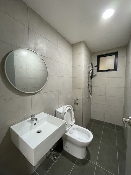 Servis Apartment untuk Disewa di M Luna - Roger Er - Bathroom - PropertyGuru.com.my