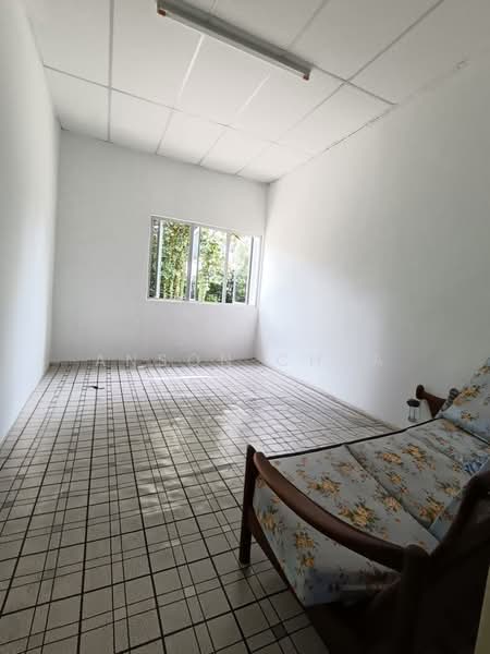 Shop / Office for Sale in Taman Tasek (Johor Bahru) - Anson Chua - Bedroom - PropertyGuru.com.my