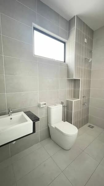 BANDAR DATO' ONN, PERJIRANAN 8 (CANNA 2) untuk Untuk Disewa - RM 2,500 /bulan, Mac 2026 - Bathroom - PropertyGuru.com.my