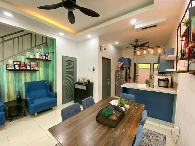 2-storey Terraced House for Sale in Sungai Buloh (Selangor) - Ahmad Zikrul - Living Room - PropertyGuru.com.my
