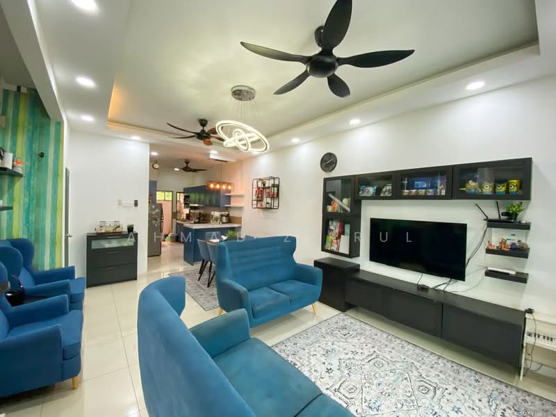 2-storey Terraced House for Sale in Sungai Buloh (Selangor) - Ahmad Zikrul - Living Room - PropertyGuru.com.my
