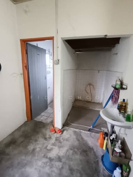 Shop for Rent in Taman Tasek (Johor Bahru) - Fion Choo - Interior - PropertyGuru.com.my