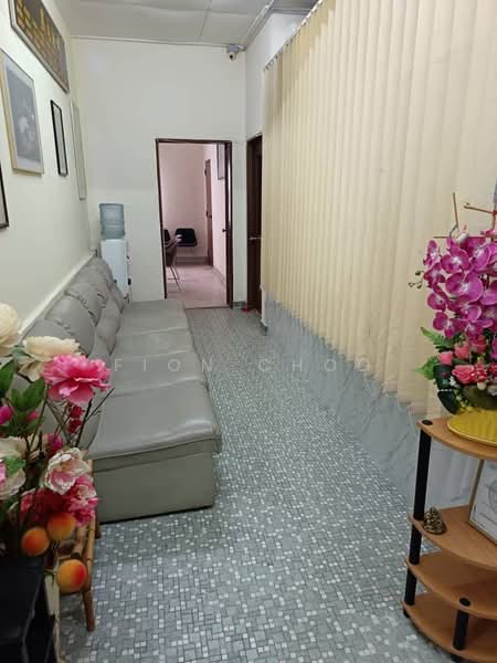 Shop for Rent in Taman Tasek (Johor Bahru) - Fion Choo - Corridor - PropertyGuru.com.my
