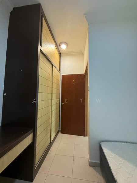 Apartment for Rent at Sri Samudera Apartment (Seaview Residence Suites) - Alice Tew - Corridor - PropertyGuru.com.my