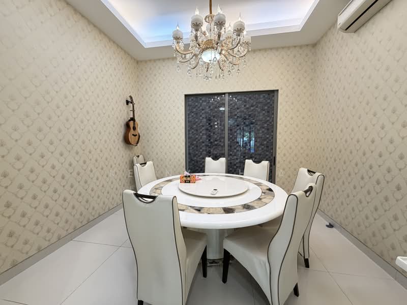 Semi-Detached House for Sale in Glenmarie (Selangor) - Kenny Chua - Dining Room - PropertyGuru.com.my