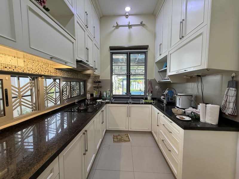 Semi-Detached House for Sale in Glenmarie (Selangor) - Kenny Chua - Kitchen - PropertyGuru.com.my