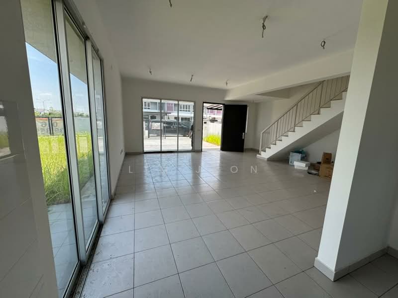 2-storey Terraced House for Sale in Bandar Bukit Raja (Klang) - Lim Jeon - Living Room - PropertyGuru.com.my