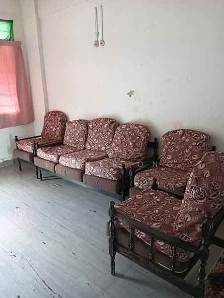 Flat for Sale at Desa Mentari Flat (Block 2) - Esther Ong - Living Room - PropertyGuru.com.my