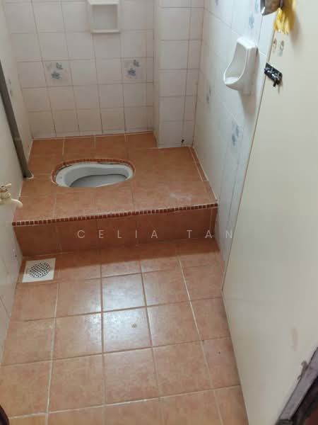 Subang Perdana Goodyear Court 7 untuk Untuk Dijual - RM 318,000, Mac 2026 - Bathroom - PropertyGuru.com.my