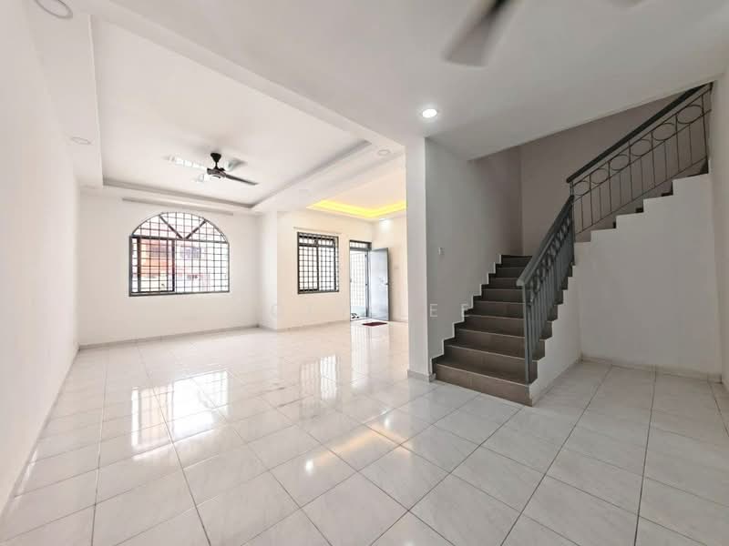 2-storey Terraced House for Sale in Taman Jaya Mas (Skudai) - Zoey Lee - Living Room - PropertyGuru.com.my