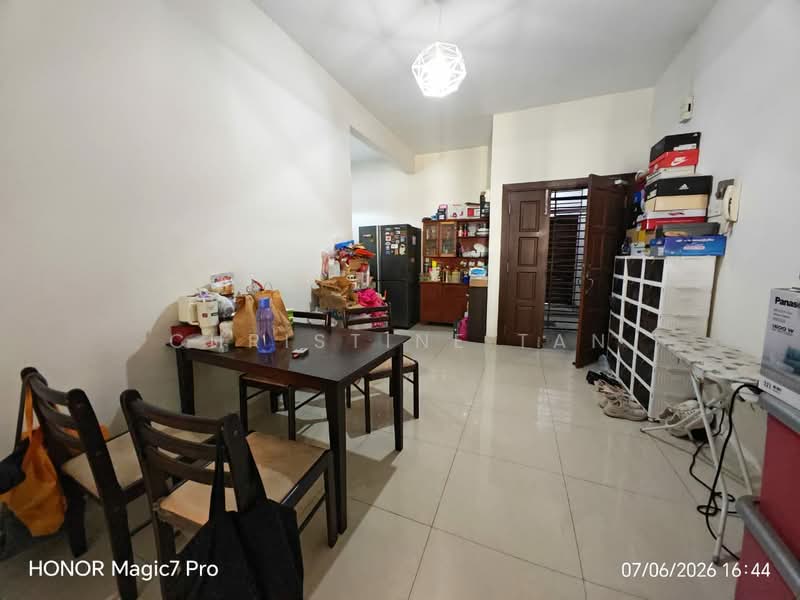 Kondominium untuk Disewa di Pelangi Utama - Christine Tan - Dining Room - PropertyGuru.com.my