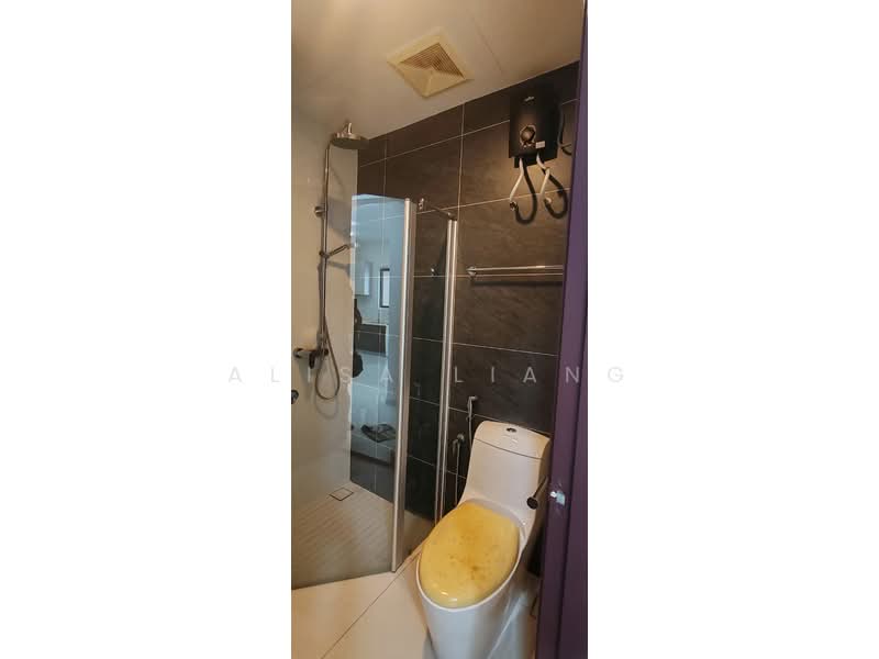 Royal Strand @ Country Garden Danga Bay untuk Untuk Disewa - RM 3,000 /bulan, Apr 2026 - Bathroom - PropertyGuru.com.my