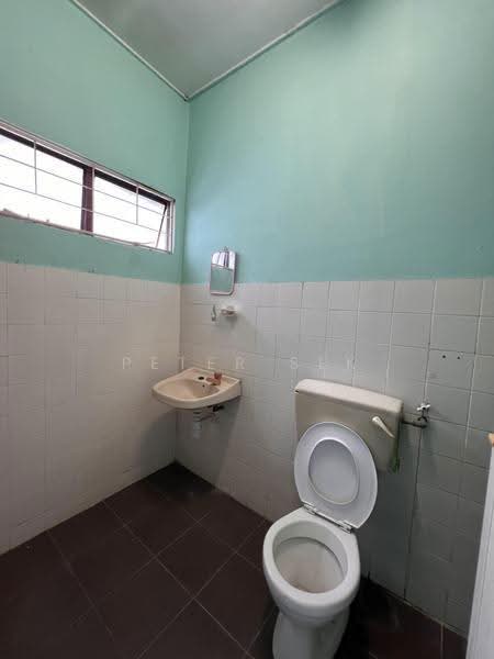 Rumah Teres 2-Tingkat untuk Dijual di Cheras (Selangor) - Peter Sek - Bathroom - PropertyGuru.com.my
