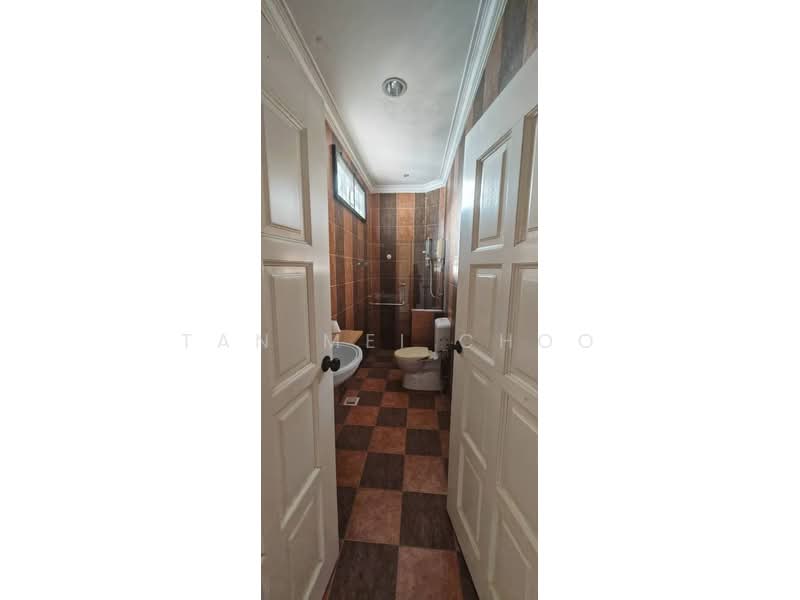 Bungalow for Sale in Bukit Katil (Melaka) - TAN MEI CHOO - Bathroom - PropertyGuru.com.my