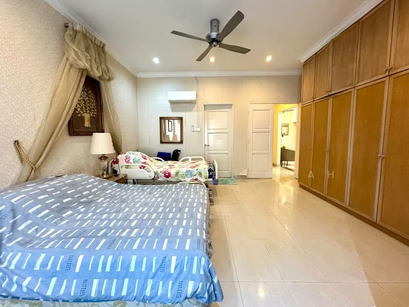 Double Storey Bungalow House Jalan Mihrab, Bukit Jelutong, Shah Alam untuk Untuk Dijual - RM 2,980,000, Mac 2026 - Bedroom - PropertyGuru.com.my