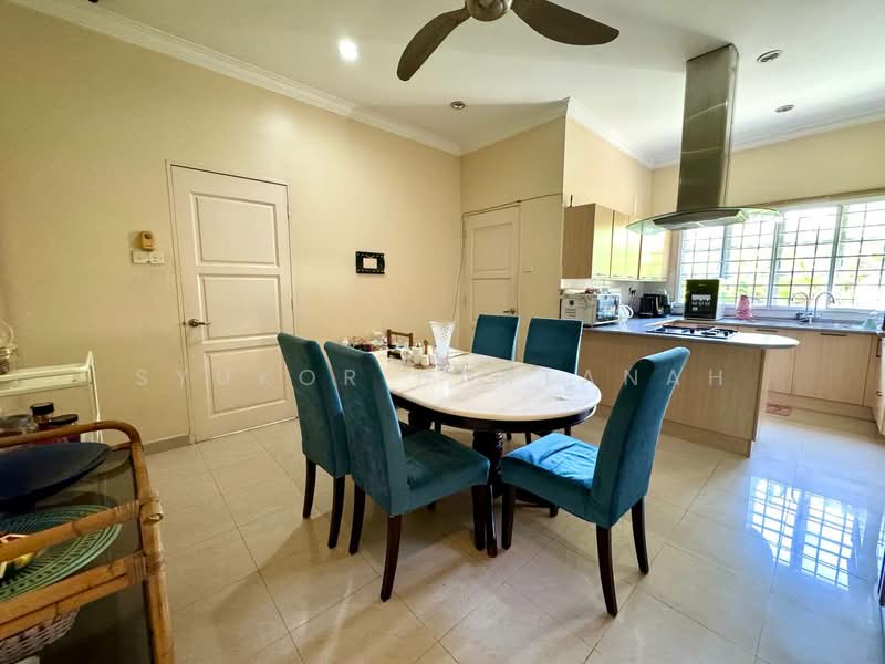 Double Storey Bungalow House Jalan Mihrab, Bukit Jelutong, Shah Alam untuk Untuk Dijual - RM 2,980,000, Mac 2026 - Kitchen - PropertyGuru.com.my