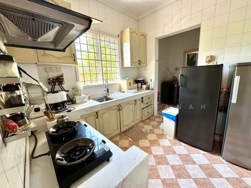 Double Storey Bungalow House Jalan Mihrab, Bukit Jelutong, Shah Alam untuk Untuk Dijual - RM 2,980,000, Mac 2026 - Kitchen - PropertyGuru.com.my