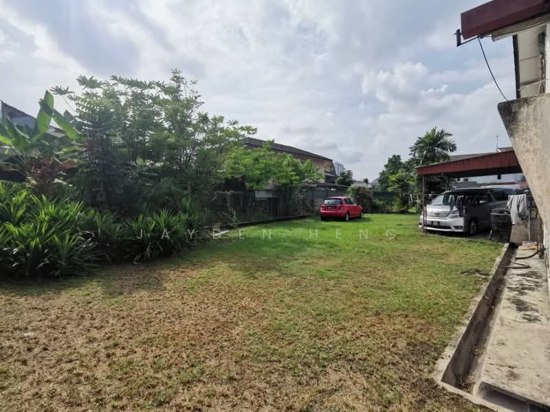 Bungalow for Sale in Seksyen 12 (Petaling Jaya) - Jayden Heng - Garden - PropertyGuru.com.my