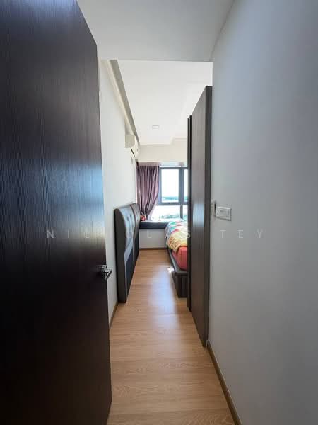 Condominium for Sale at Bay Point @ Country Garden Danga Bay - Nicholas Tey - Bedroom - PropertyGuru.com.my