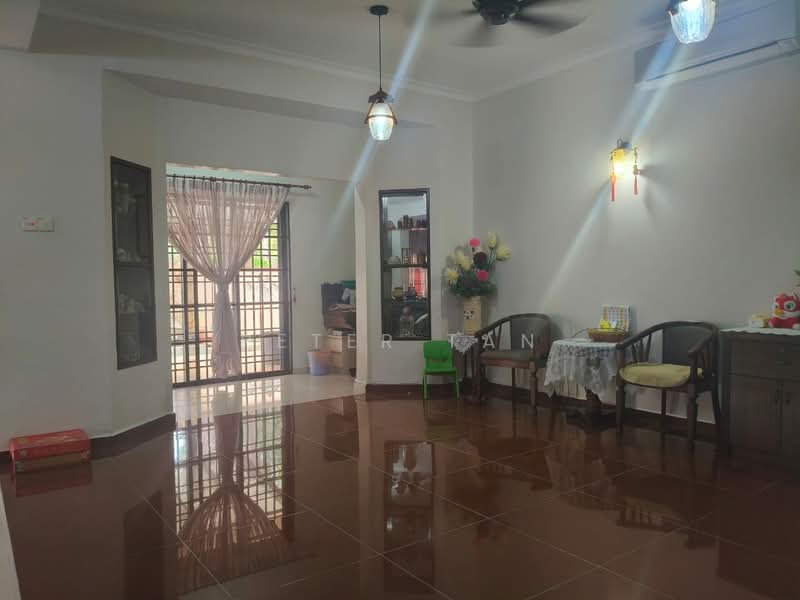 2-storey Terraced House for Sale in Taman Desa Tebrau (Tebrau) - Peter Tan - Living Room - PropertyGuru.com.my