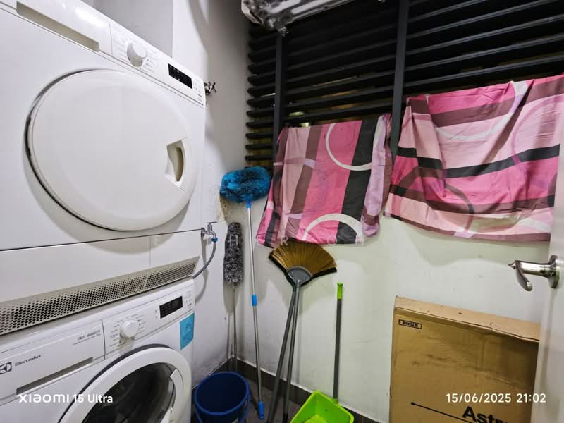 Service Residence for Sale at Utropolis Suites 1 - Esther Ong - Interior - PropertyGuru.com.my