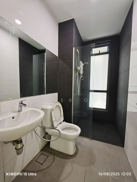 Service Residence for Sale at Utropolis Suites 1 - Esther Ong - Bathroom - PropertyGuru.com.my