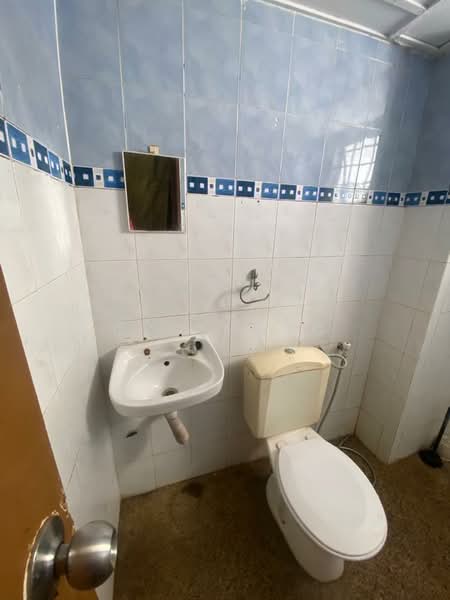 Vista Prima untuk Untuk Dijual - RM 299,000, Mac 2026 - Bathroom - PropertyGuru.com.my